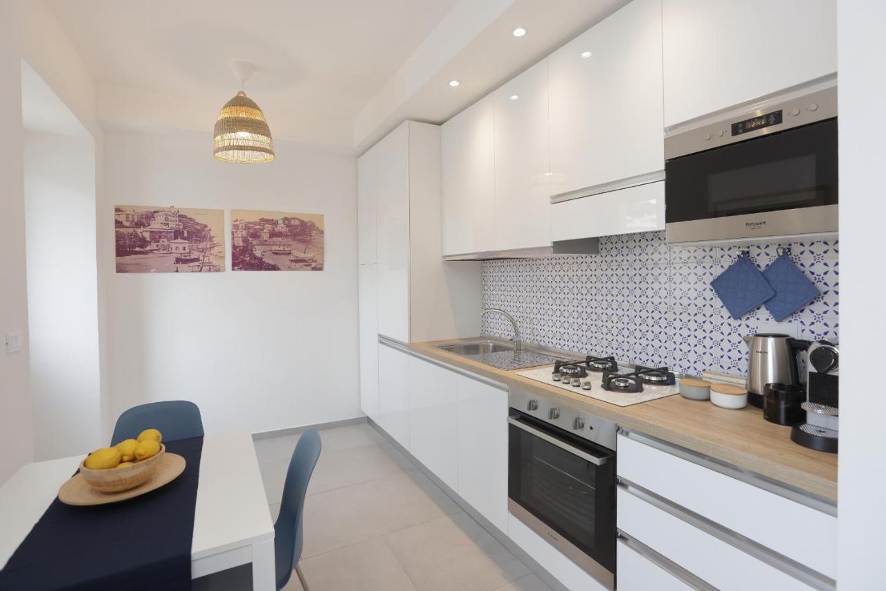 Adamaina - Sea View Apartment With Private Garage Σέστρι Λεβάντε Εξωτερικό φωτογραφία